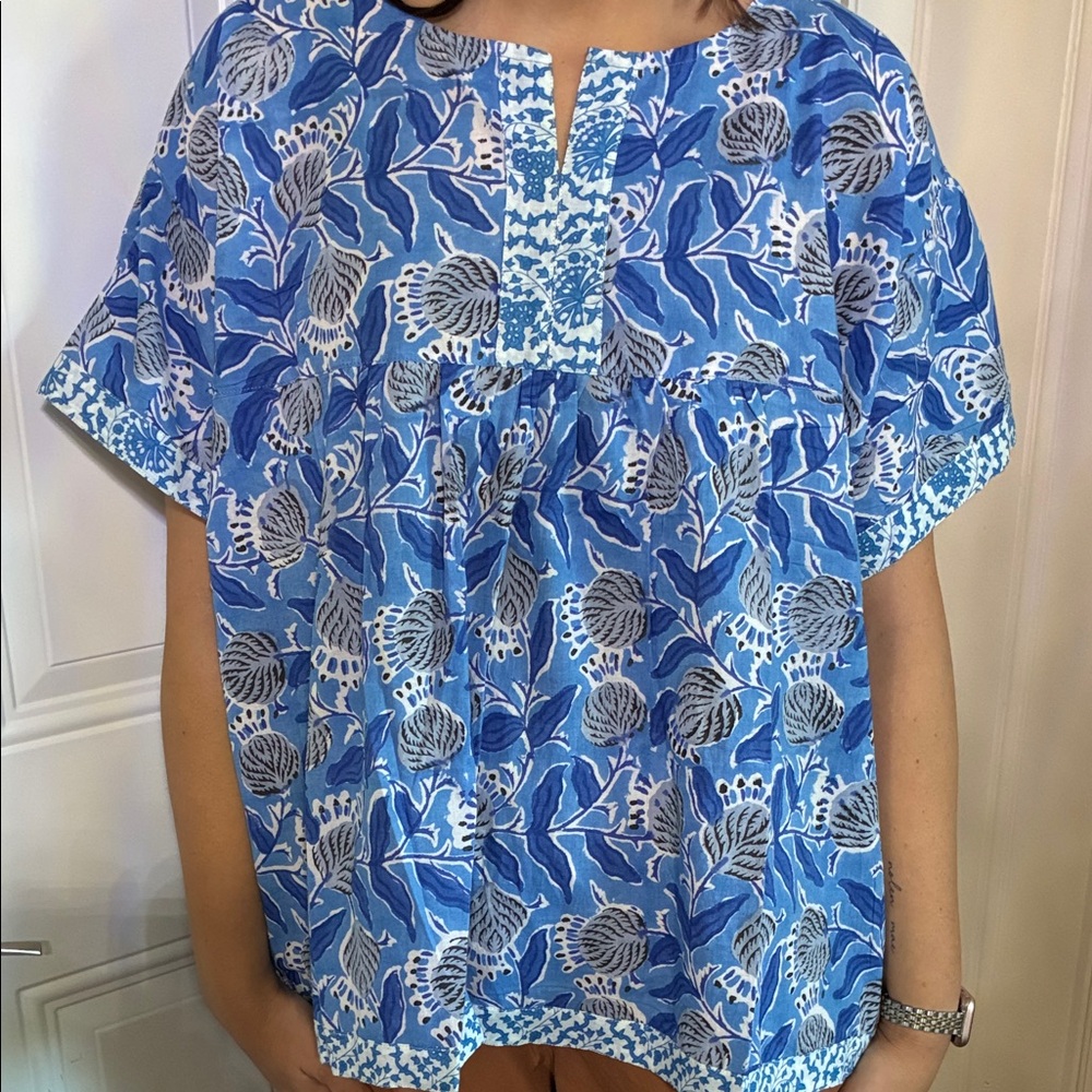 Blue Floral Split-Neck Tunic Top